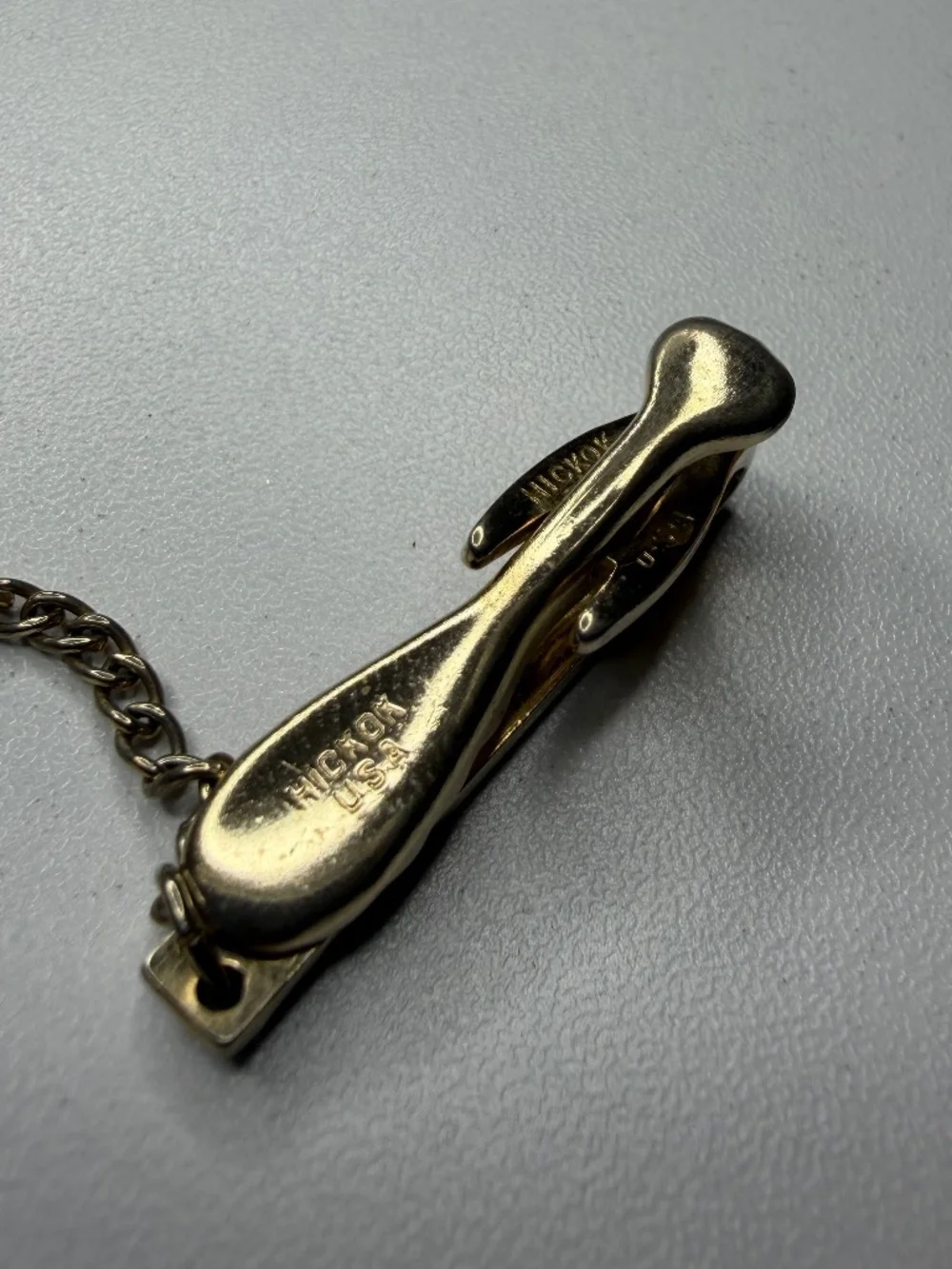 Vintage Gold Tone Hickok USA Tie Clip with Chain & Faux Pearl Drop 3.5